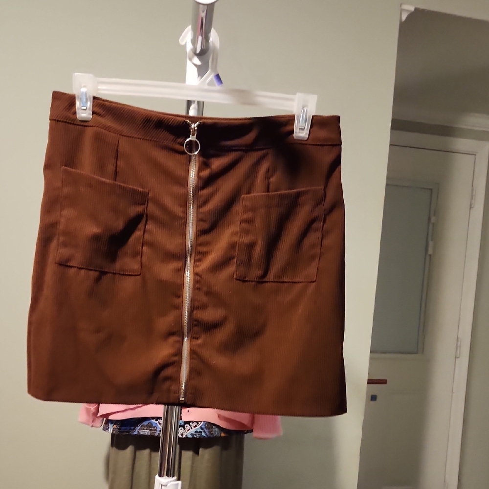 SHEIN Brown Front-Zip Mini Skirt with Patch Pockets